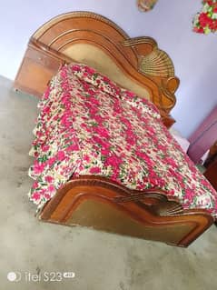 Bed+singaar table +amari Rs. 55000