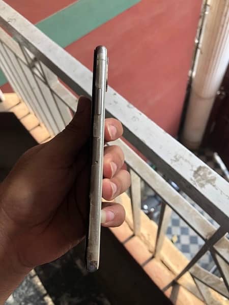 iPhone X 256GB PTA 4