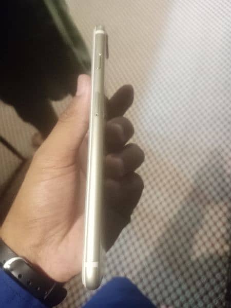 i phone 7+ plus 128GB Golden color fresh condition 10/10 PTA Aprove 9