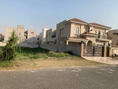 KANAL PLOT AT GOOD LOCATION AND REASONABLE PRICE 0