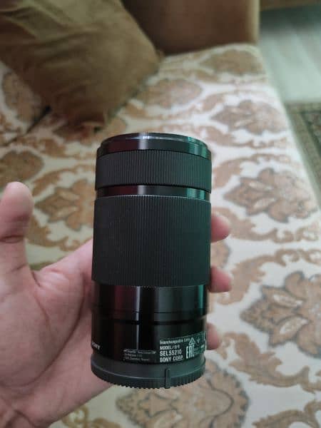 Sony 55-210mm E-mount lens with tripod 0