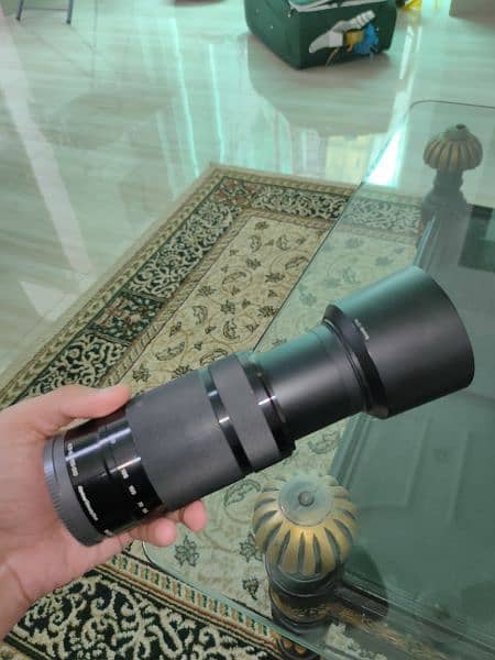 Sony 55-210mm E-mount lens with tripod 5