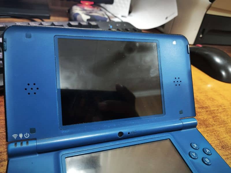 Nintendo DSi XL (Hacked) 4GB Card Full of Games 7