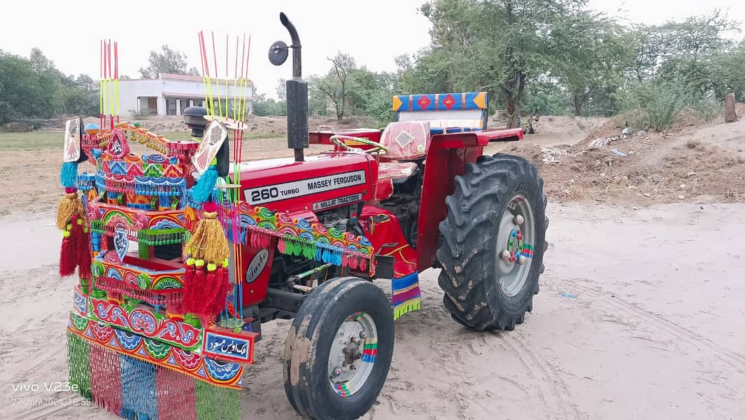 Tractor Massey Ferguson 260 Model 2010 5