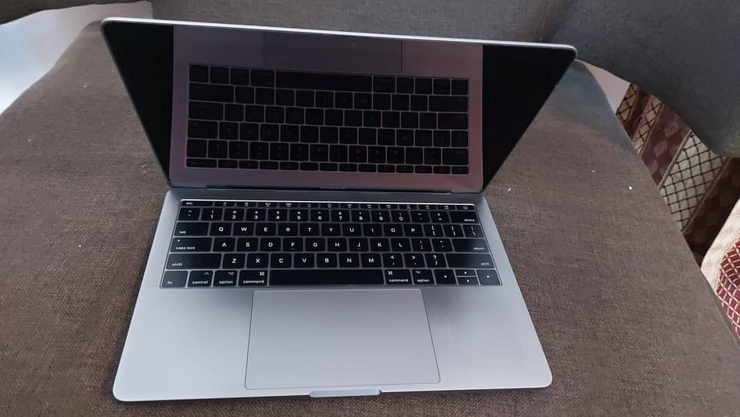 Macbook Pro 2017 13" non-touch bar for immediate sale 7