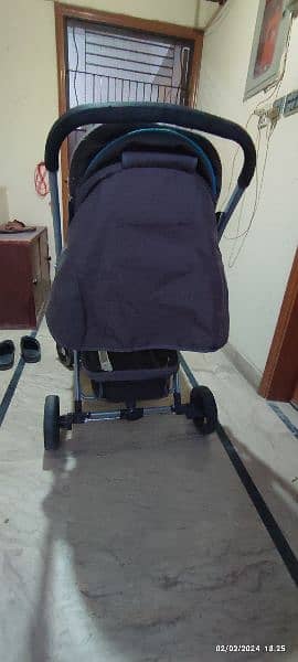 Baby Pram only 6Months used in UAE 7