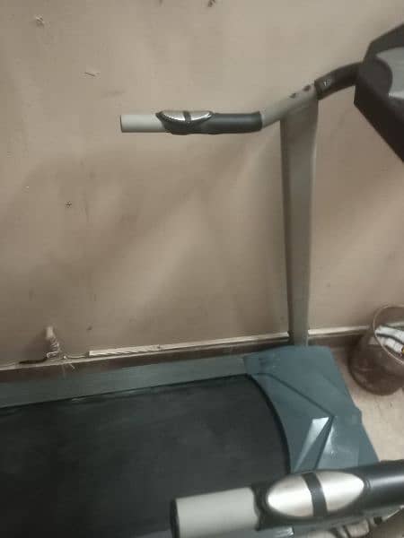 American fitness Automatic treadmill 130kg 7