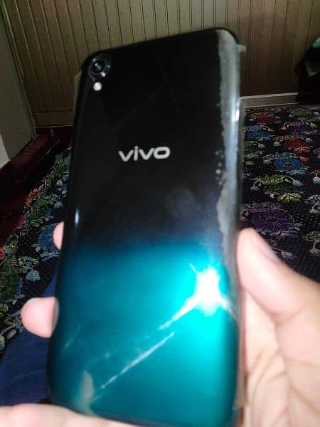 VIVO Y1s 0