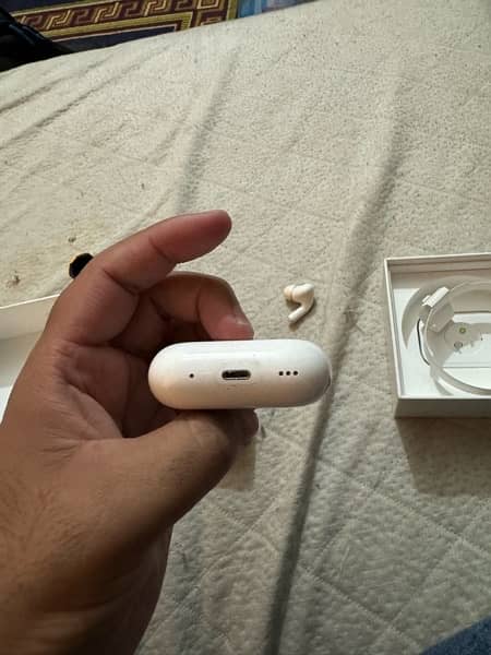 Apple Airpods Pro 2nd Generation (2 month warranty left) 6