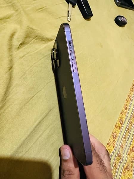 Iphone 14 pro max Deep purple 4