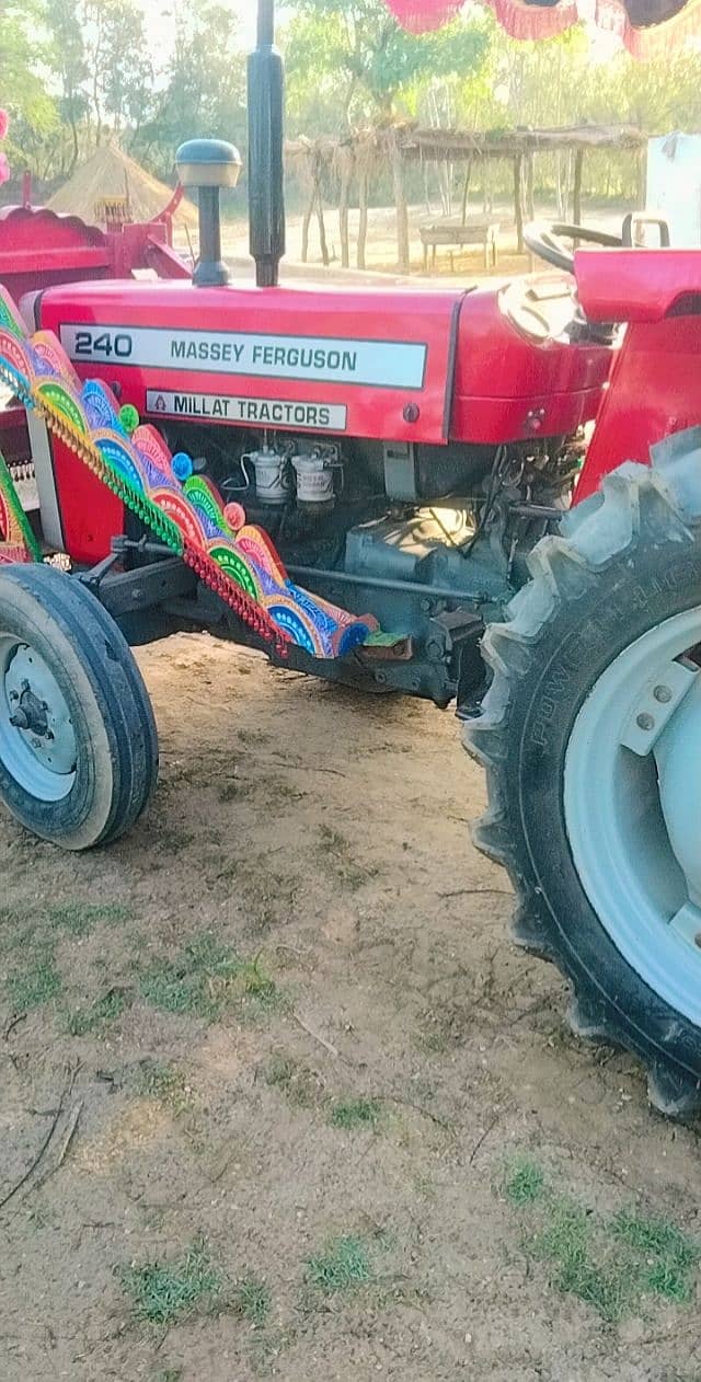 Tractor Massey Ferguson 240 Model 2017 6