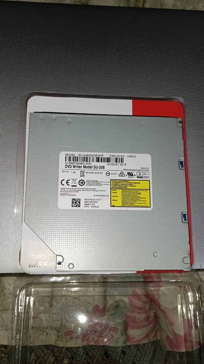DVD Writer Available Model SU-208 (Replaced by HDD Caddy) 0
