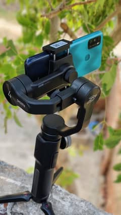 Zhiyum smooth 4 | new condition| mobile stand for vlogging