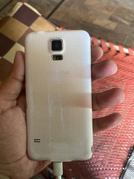 Samsung Galaxy S5 only phone read full ad 3