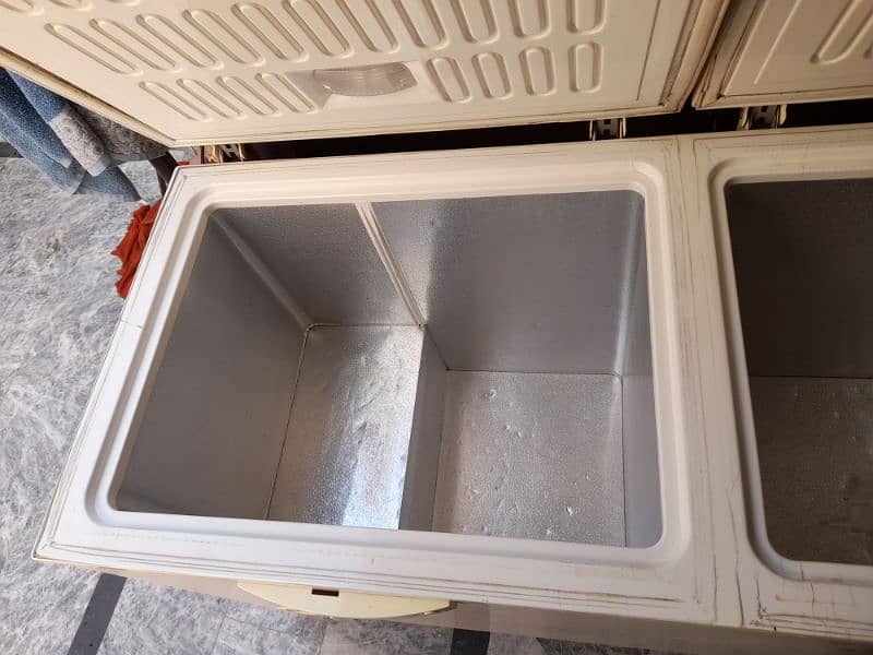 Urgent 4 Sale! Freezer Full size 4