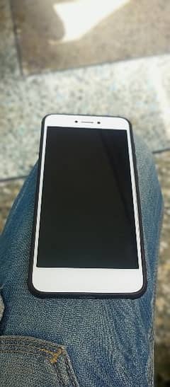 I am selling honor 8 lite In a good condition