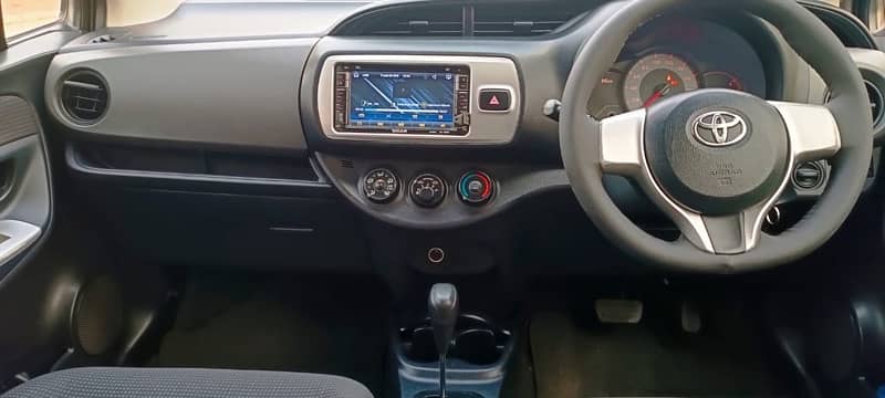 Toyota Vitz 2014 11