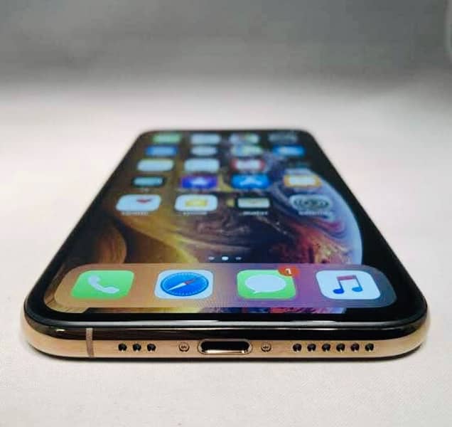 iPhone XS Max 64gb all ok 10by10 pta approved dual 78BH all pack goldn 3