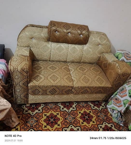 6 seter sofa set for sale good condition 0