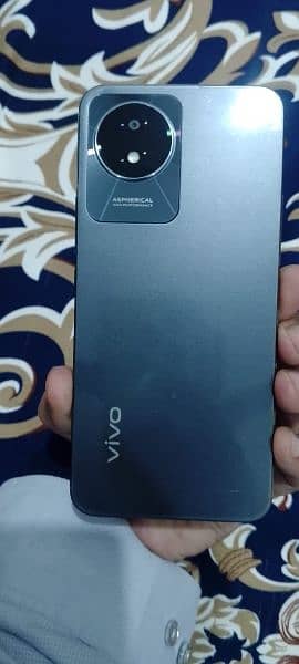 y02 3 GB RAM 32 GB MEMORRY with all box chrg org kebel org 10/10 cond 3