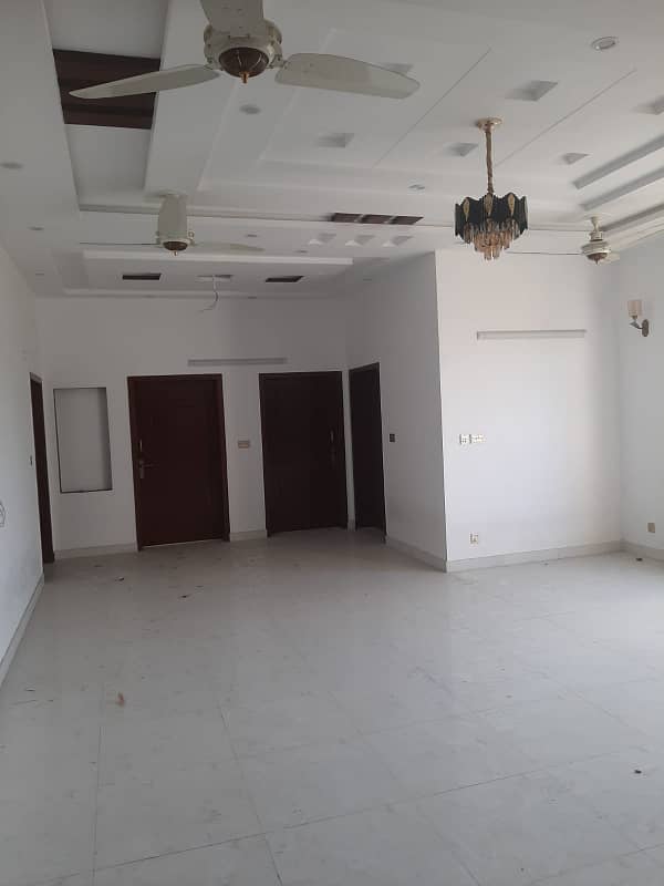 Kanal Full House For Rent In LDA Avenue One 16