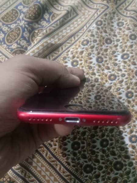 red colour iPhone 8 128Gb lush condition 10/10 5