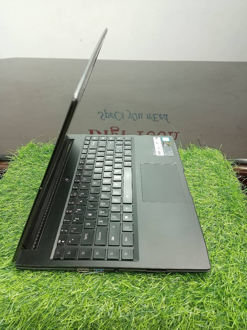 Gigabyte Laptop | Core i7 HQ | 7 Generation | Laptops for sale 1