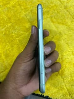 iphone 11jv  luch condition hai