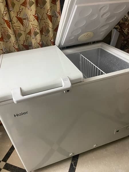 Haier Refrigerator & Freezer 1