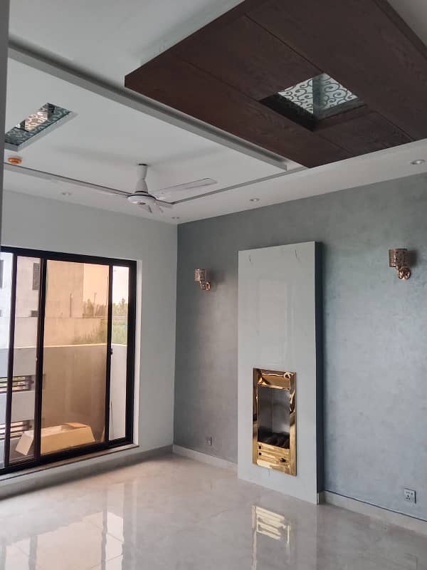 One Kanal Luxury House For Sale in DHA phase 3 27