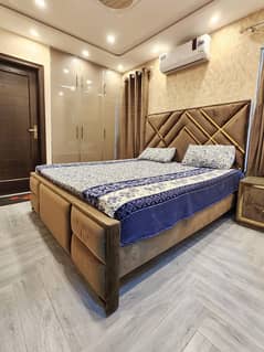 1 Bed Brand New Luxury Furnished Flat Apartment Available In Bahria Town Lahore 0