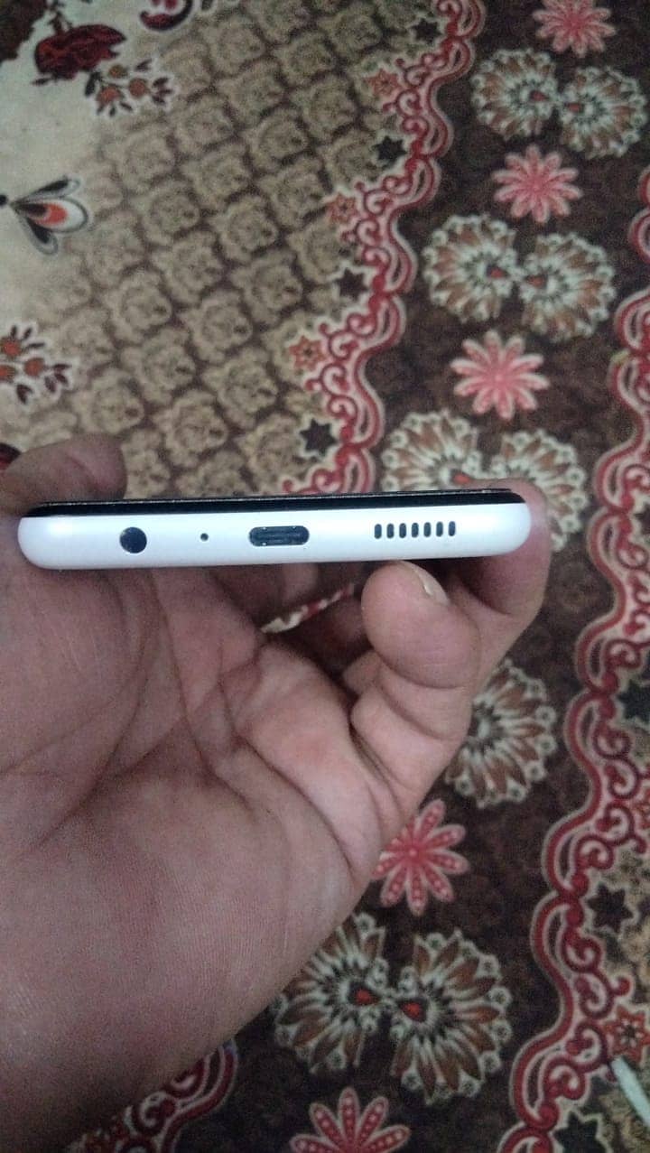 Samsung Galaxy A04 (2 Months Used) 1