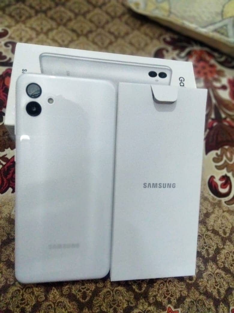 Samsung Galaxy A04 (2 Months Used) 5