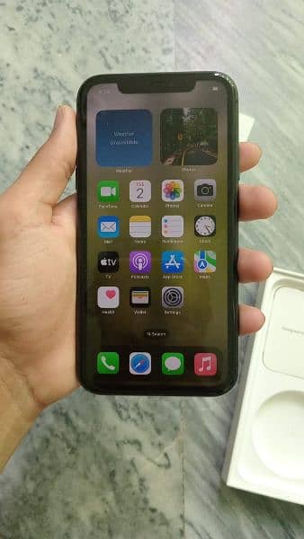 Iphone 11 with box 4