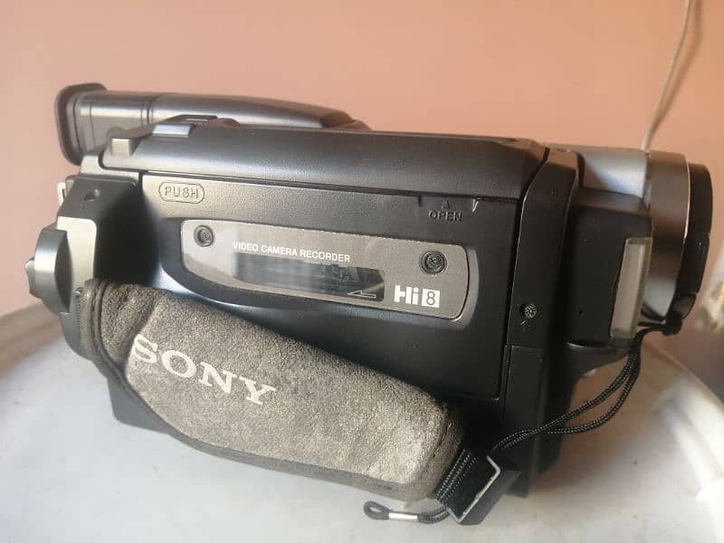 Sony Handycam video Hi8 450xdigital zoom antique item 2