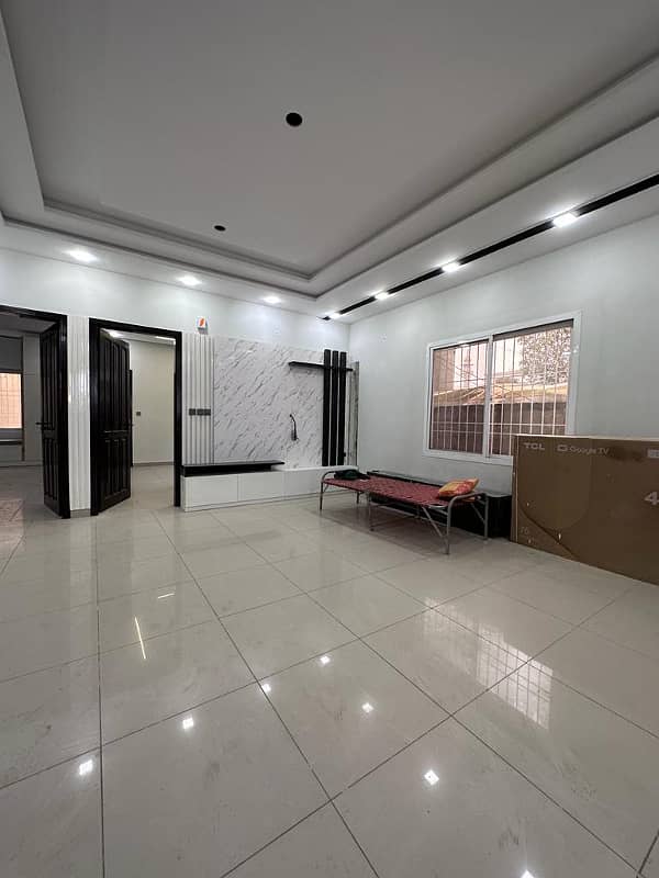 240 Sq. Yard 1st Floor Portion For Sale In Gulshan-e-Iqbal Block 5 (3 Bed D/D) 3