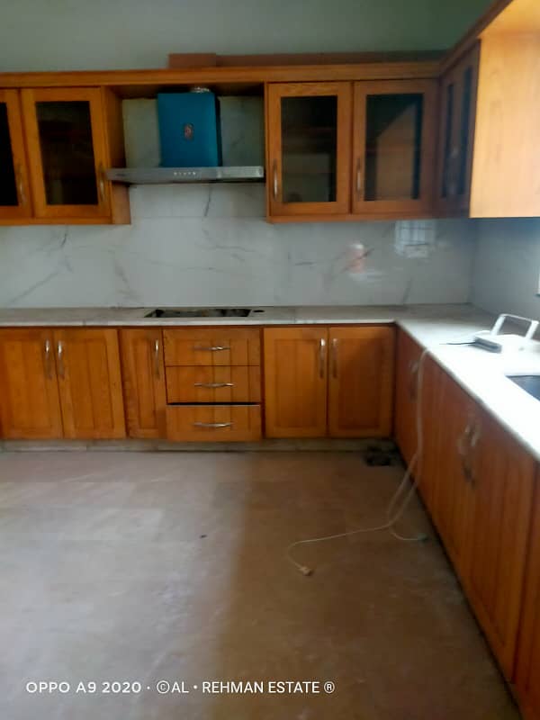 1 Kanal Facing Park Upper Portion Available For Rent e 2