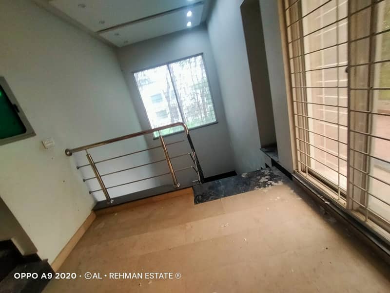 1 Kanal Facing Park Upper Portion Available For Rent e 10