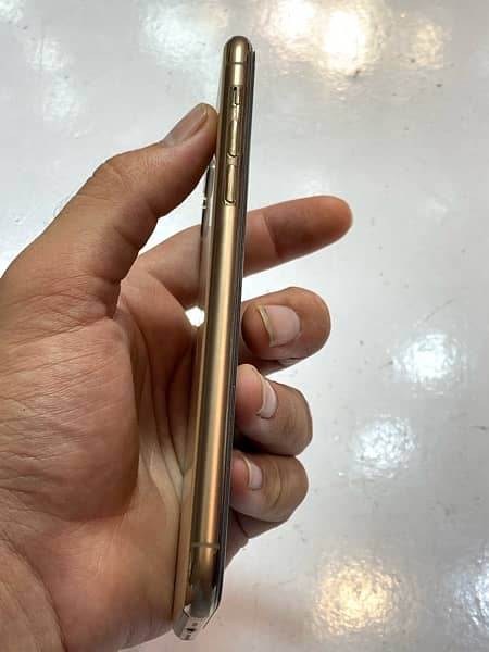 iphone 11 pro max 64gb waterpack golden 10/9.5 factory unlock non pta 8