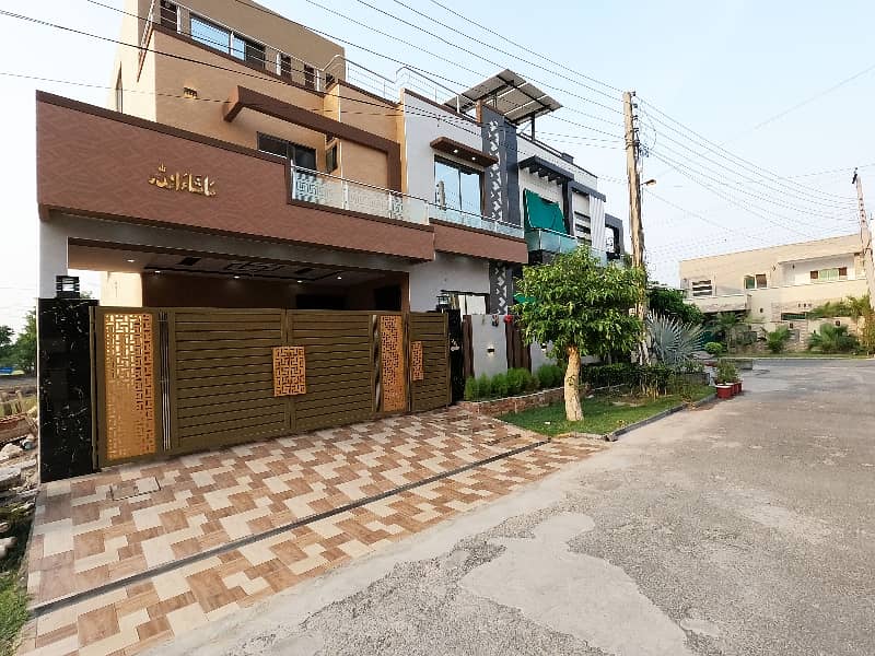 A Stunning House Is Up For Grabs In Nespak Housing Society Phase 3 - Block A Lahore 4