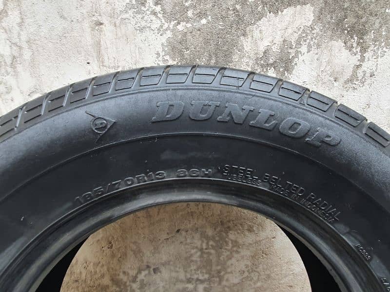 Dunlop tyer  185/70/13 1