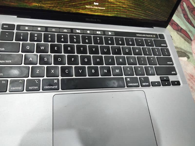 MacBook Pro 1