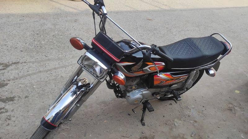 125 bike for sale     2022 model  used  no foult 4