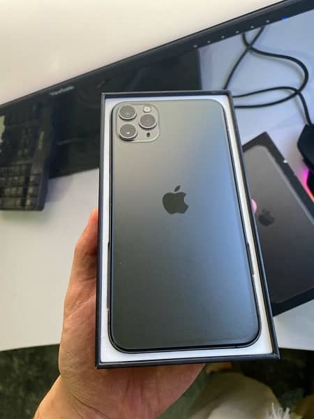 IPhone 11 Pro Max Pta Approved 5