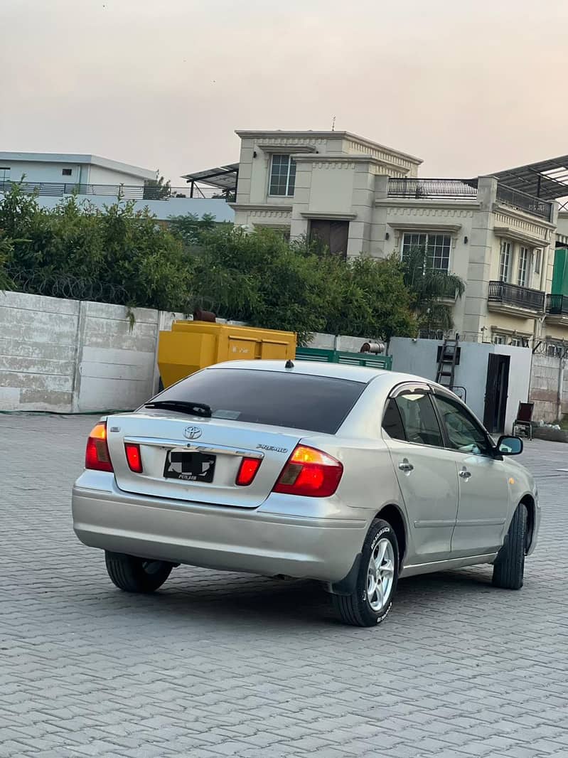 Toyota Premio 2004, two wheel drive 121 1