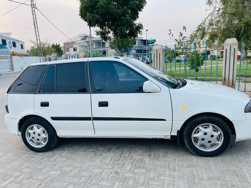 Suzuki Cultus 2014 4