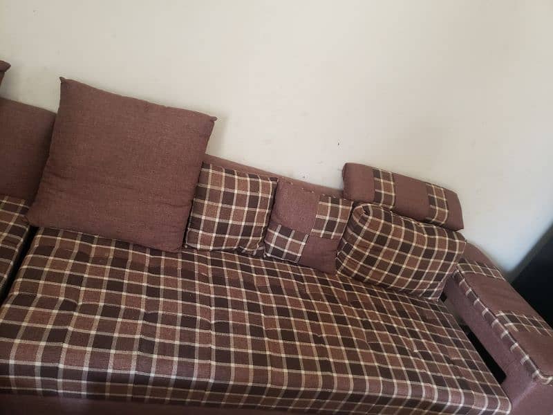 8 SEATER SOFA SET WITH COUSION 1