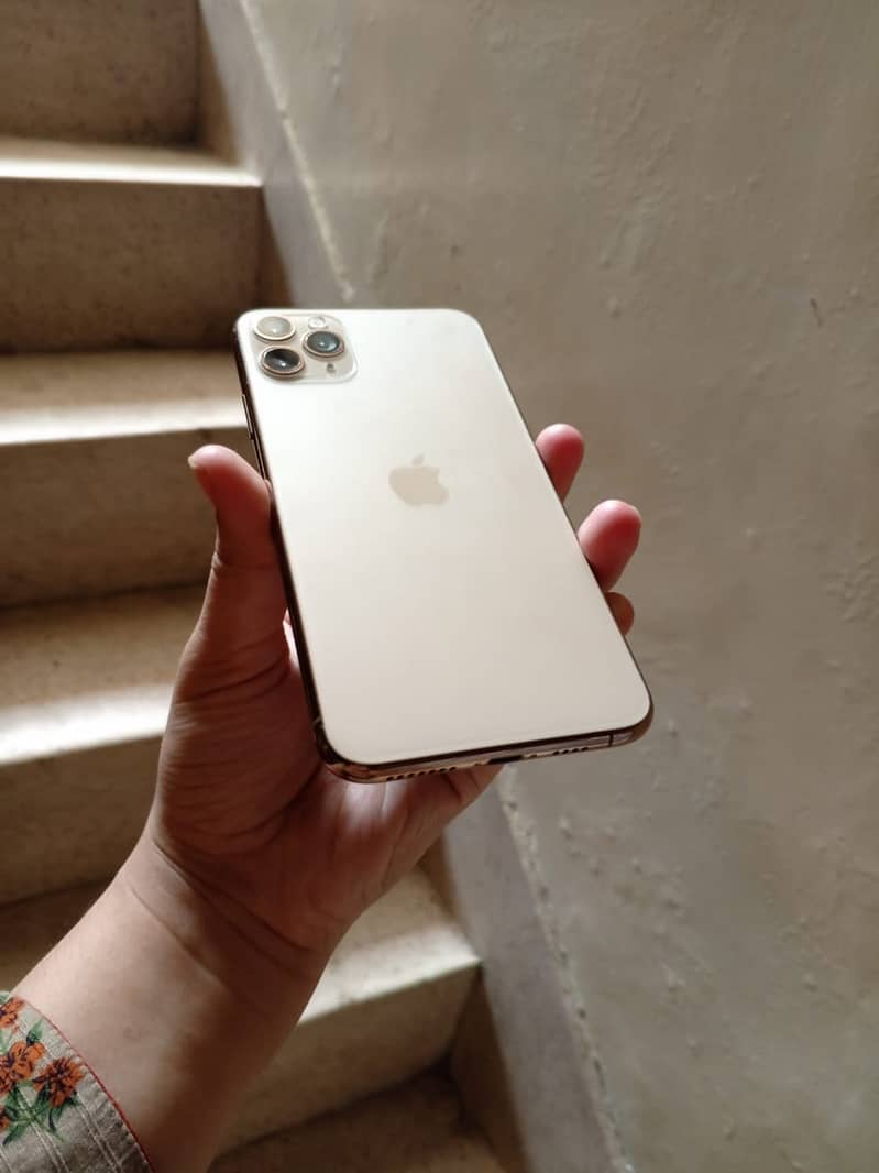 iphone 11 pro max 3