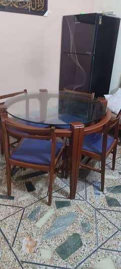 Dining table for sale 0