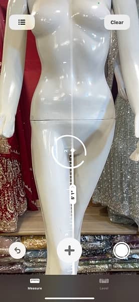 shop display damis for ladies suits 2